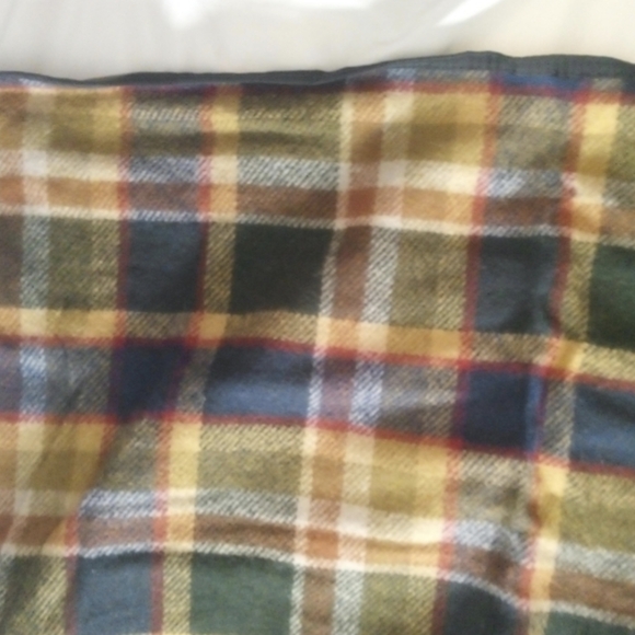 Pendleton Portland Rose Home Collection Roll Up Blanket- 70" X 60" - Picture 15 of 15